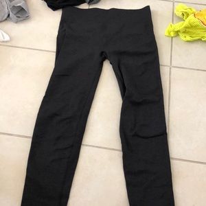 Ivvia Black Leggings!